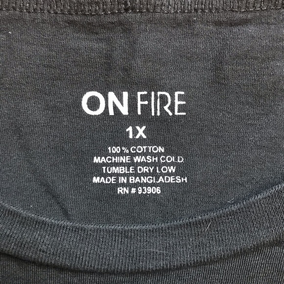 On Fire Black White Graphic Tee Side Lace, EUC, 1X - Picture 10 of 12